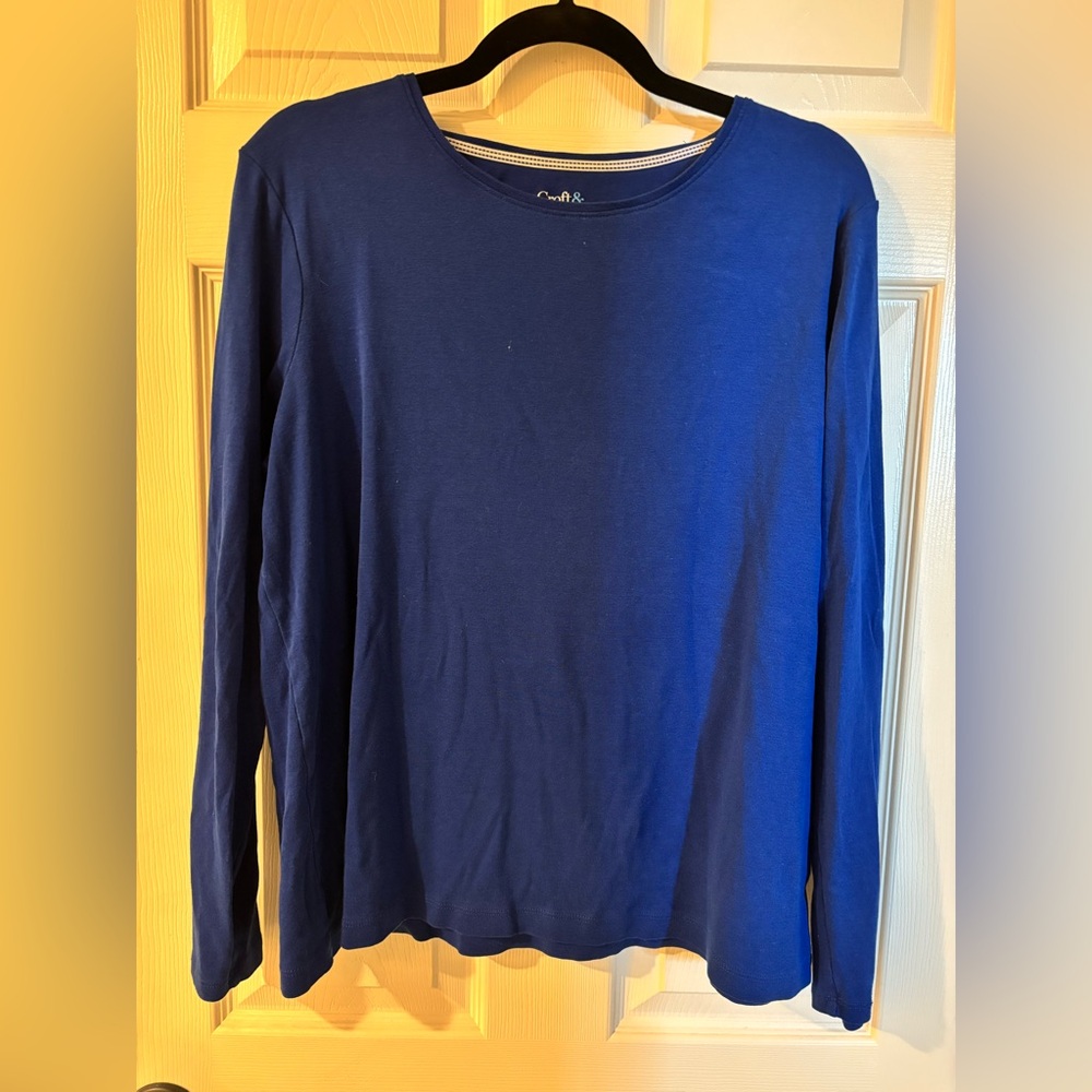 Croft & Barrow Classic Navy Long Sleeve Tee Large